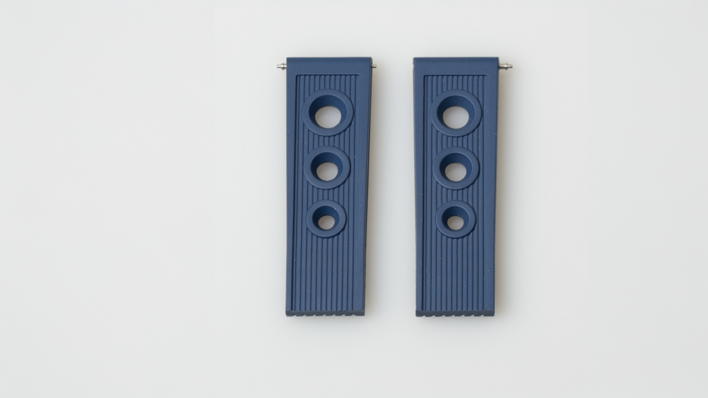 Breitling bleu twinpro rubber strap 20 mm, reference 203S