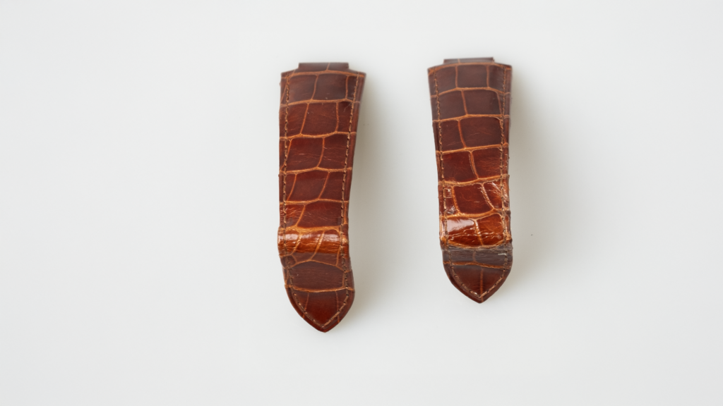 Cartier alligator strap, shiny brown, 22 mm, reference KD2SXR94