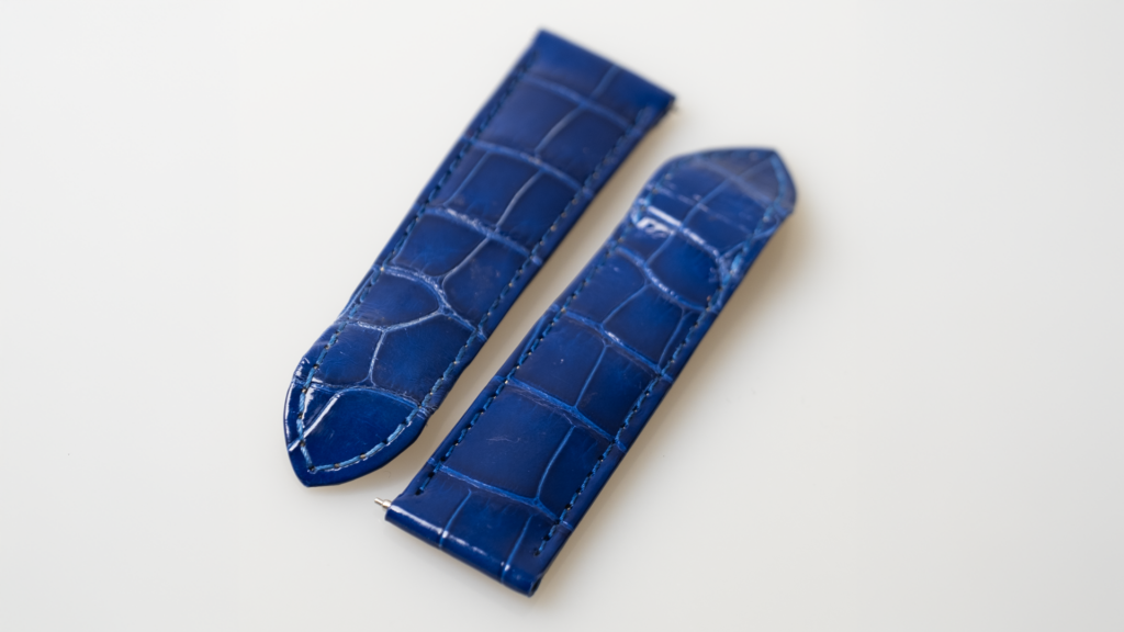 Cartier alligator shiny lapis bleu, 18 mm, reference KD6UZN04 - Afbeelding 2
