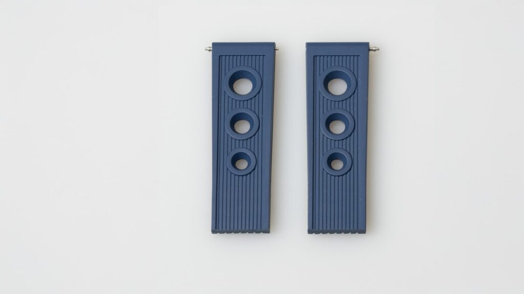 Breitling bleu twinpro rubber watch strap 20 mm, reference 203S